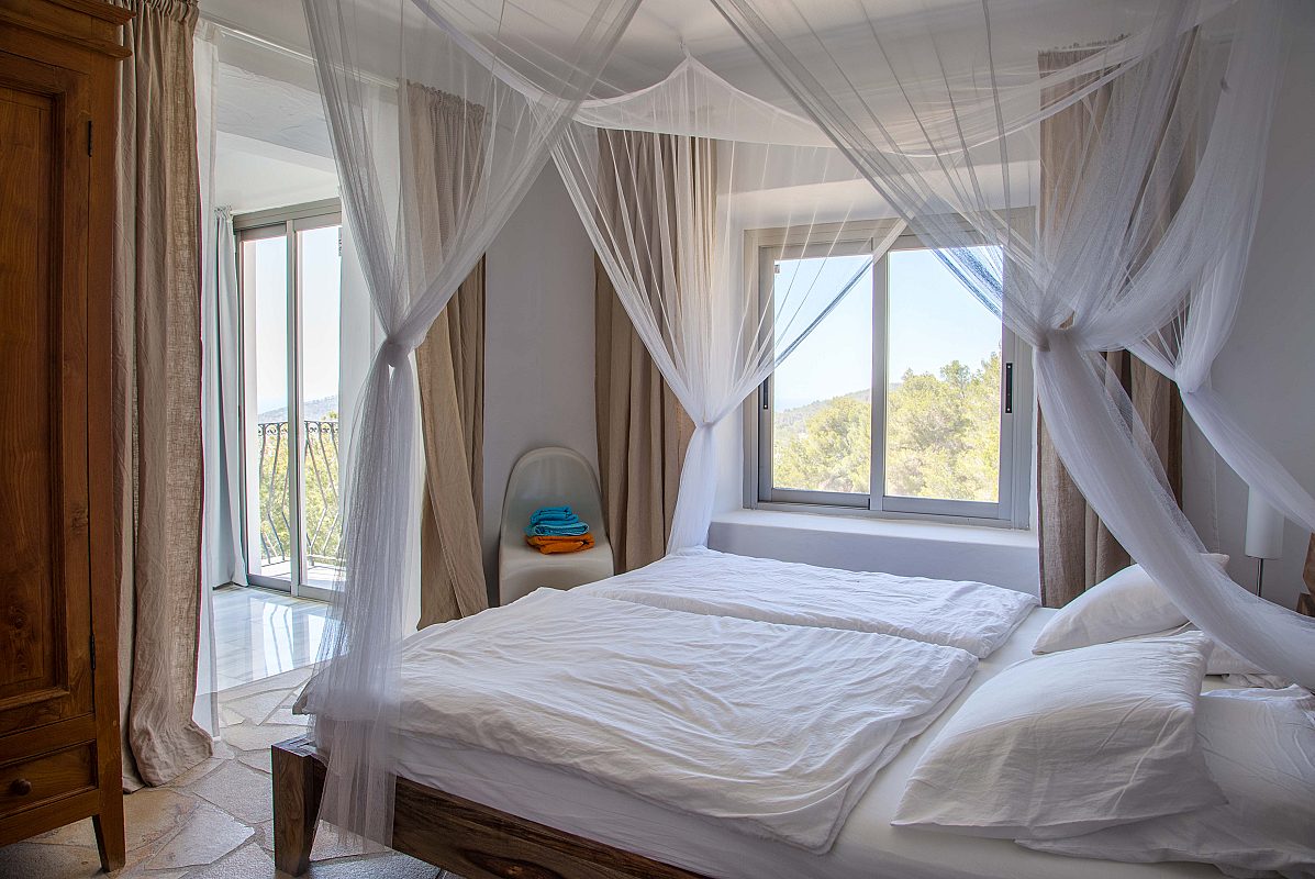 Villa im ibizenkischen Stil mit Ausblick auf den legendären Es Vedra Felsen - 5