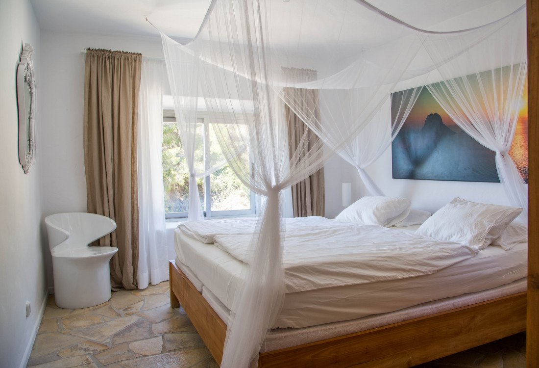 Casa de estilo ibicenco con vistas al legendario Es Vedra - 28