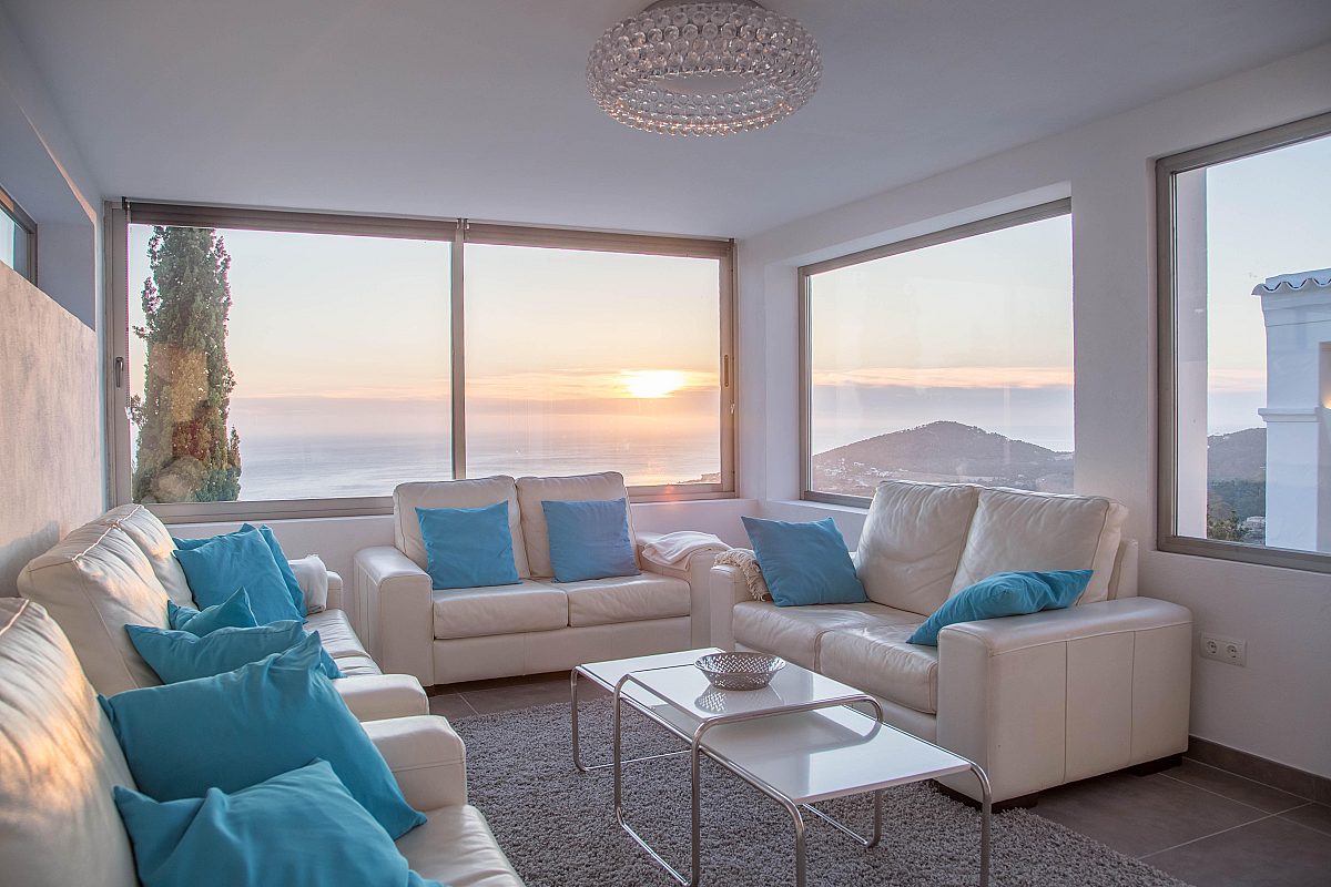 Villa im ibizenkischen Stil mit Ausblick auf den legendären Es Vedra Felsen - 4