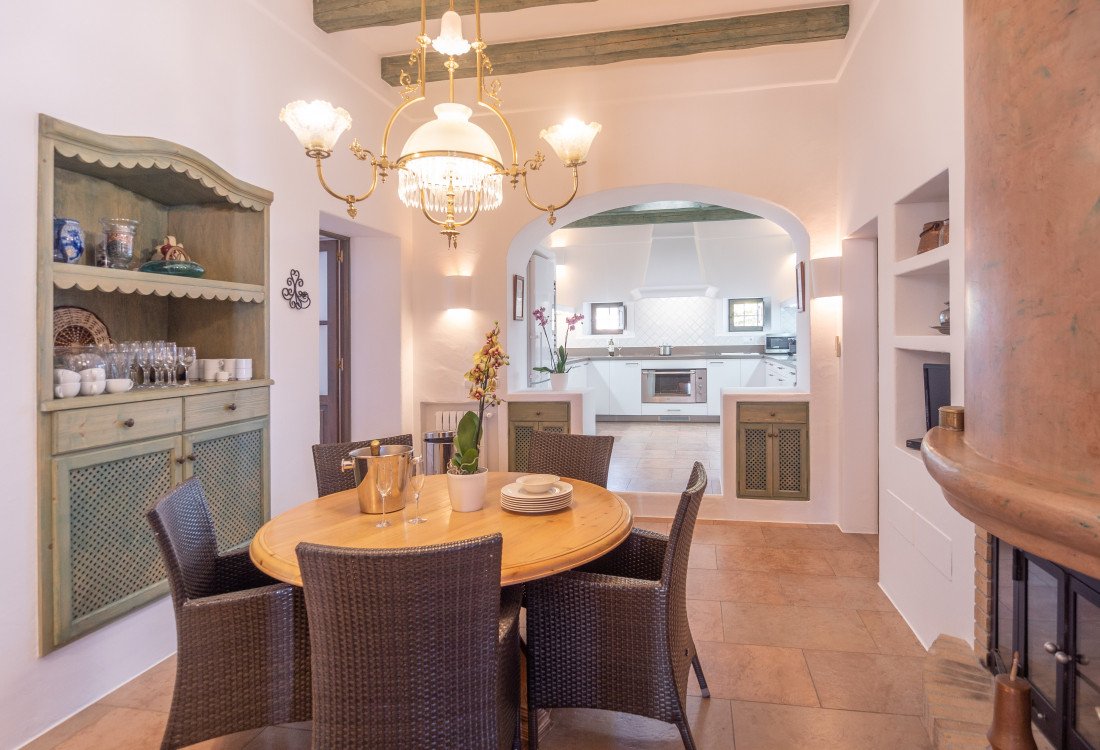 Magnífica propiedad de estilo mediterráneo en Santa Eularia - 12
