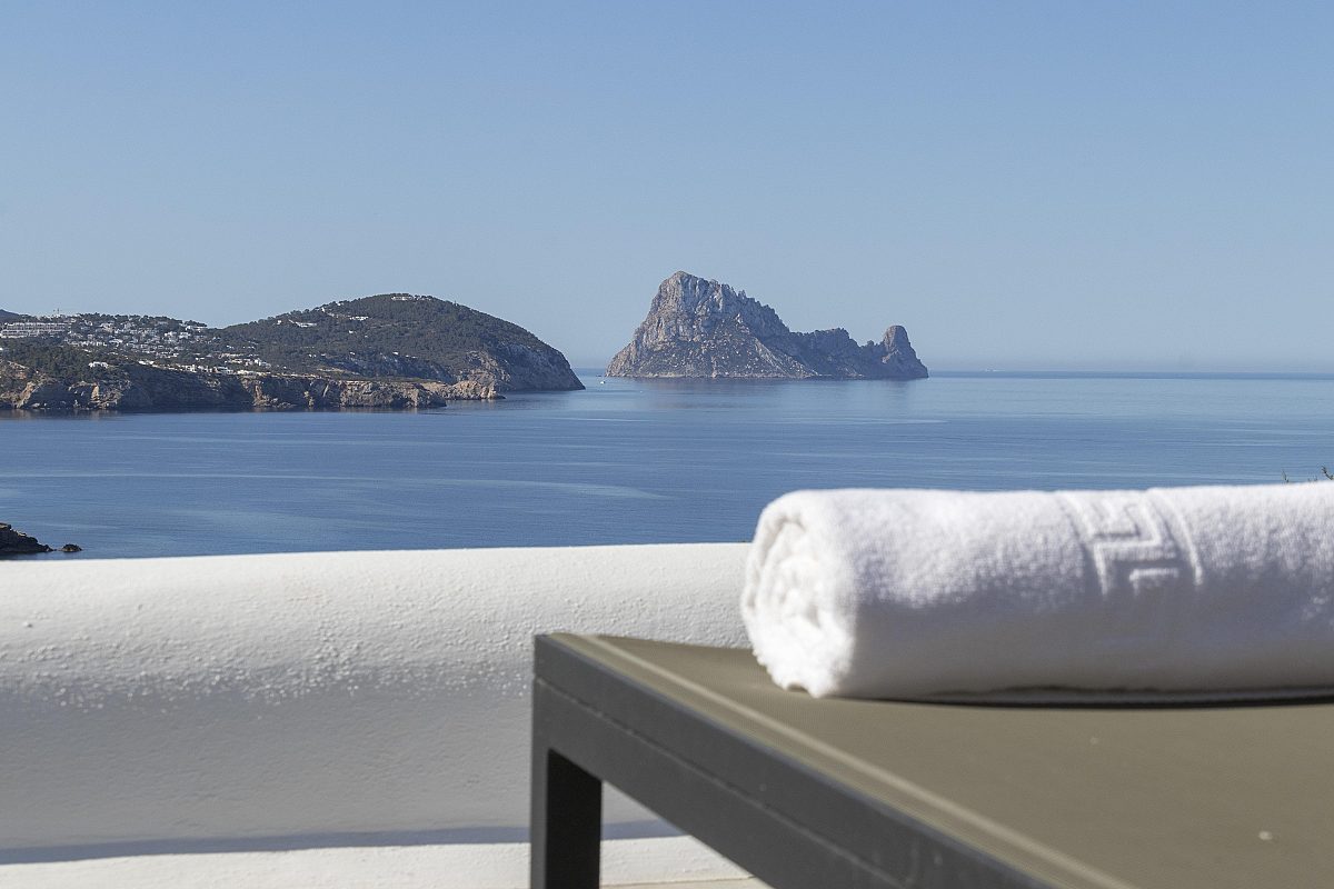 Stylish Cala Conte villa with privileged views - 10