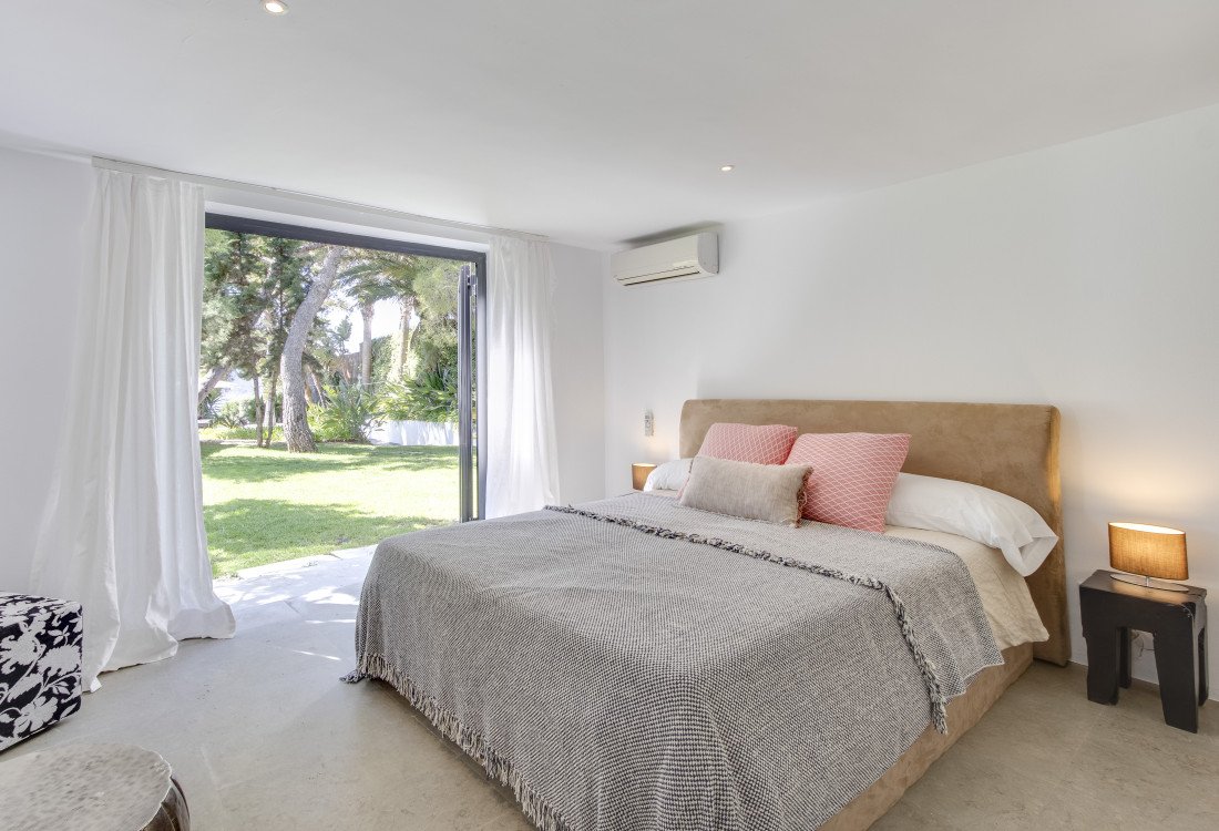 Casa con estilo en Cala Conte - 32