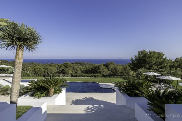 Elegante propiedad de lujo en una zona muy solicitada  - 2