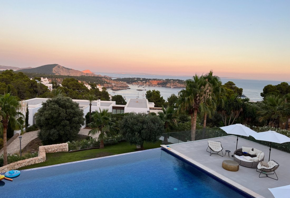 Sofisticada villa con vistas espectaculares en Vista Alegre - 1