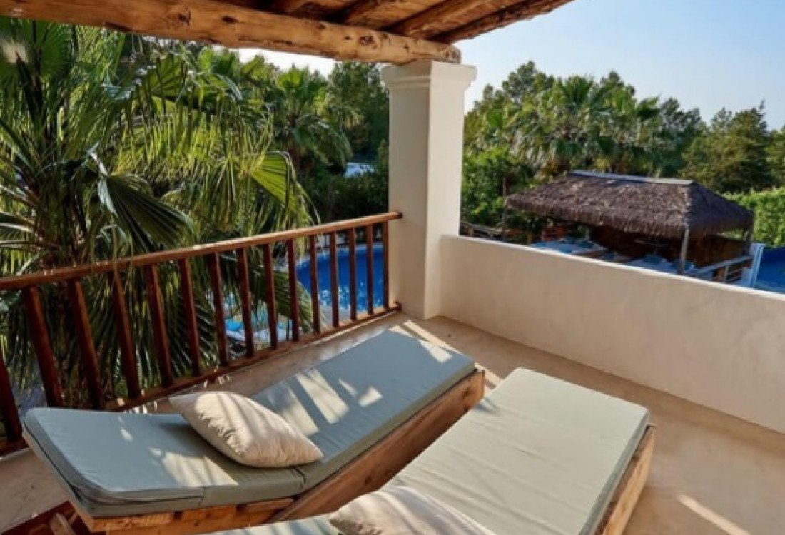 Luxusvilla im ibizenkischen Stil in den Hügeln von Cala Tarida - 23