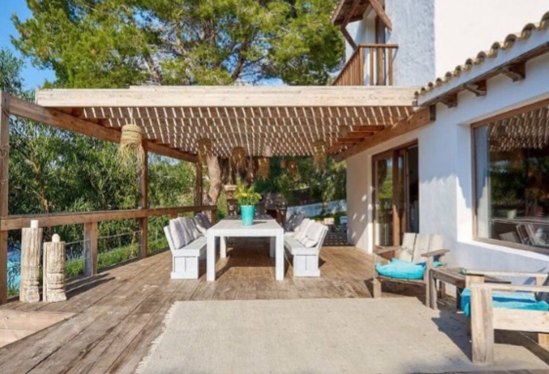 Luxusvilla im ibizenkischen Stil in den Hügeln von Cala Tarida - 8