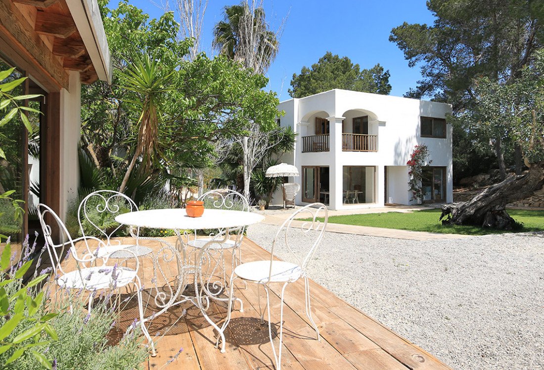 Luxusvilla im ibizenkischen Stil in den Hügeln von Cala Tarida - 26