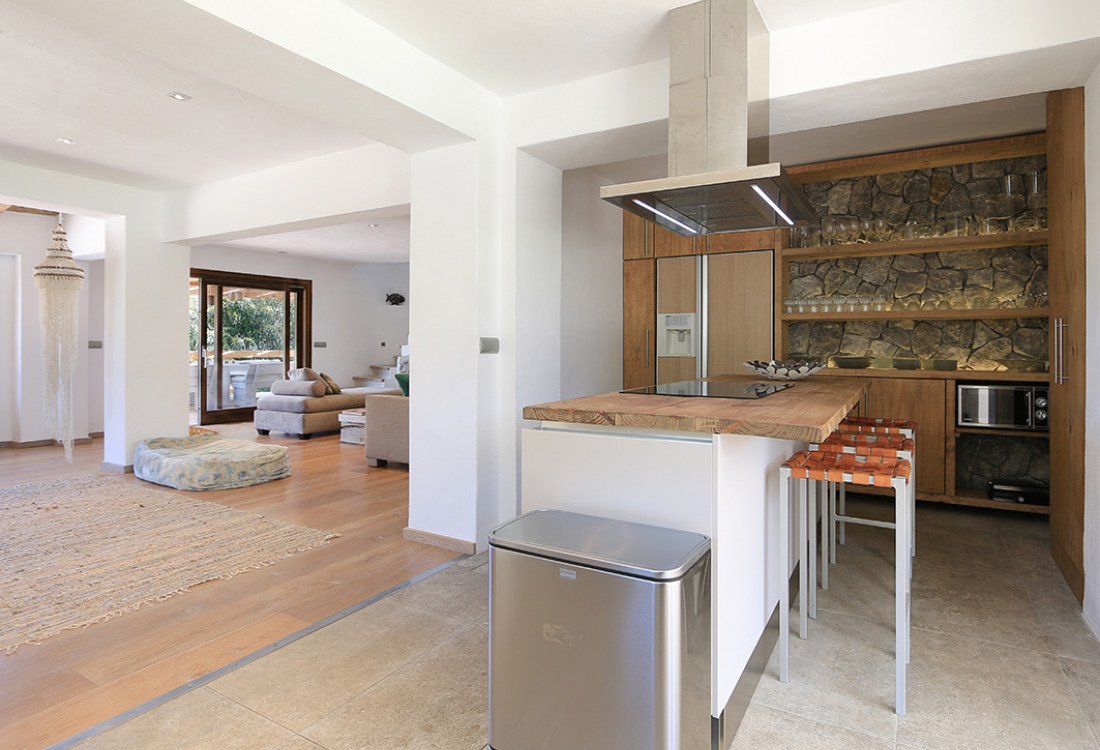 Luxusvilla im ibizenkischen Stil in den Hügeln von Cala Tarida - 13
