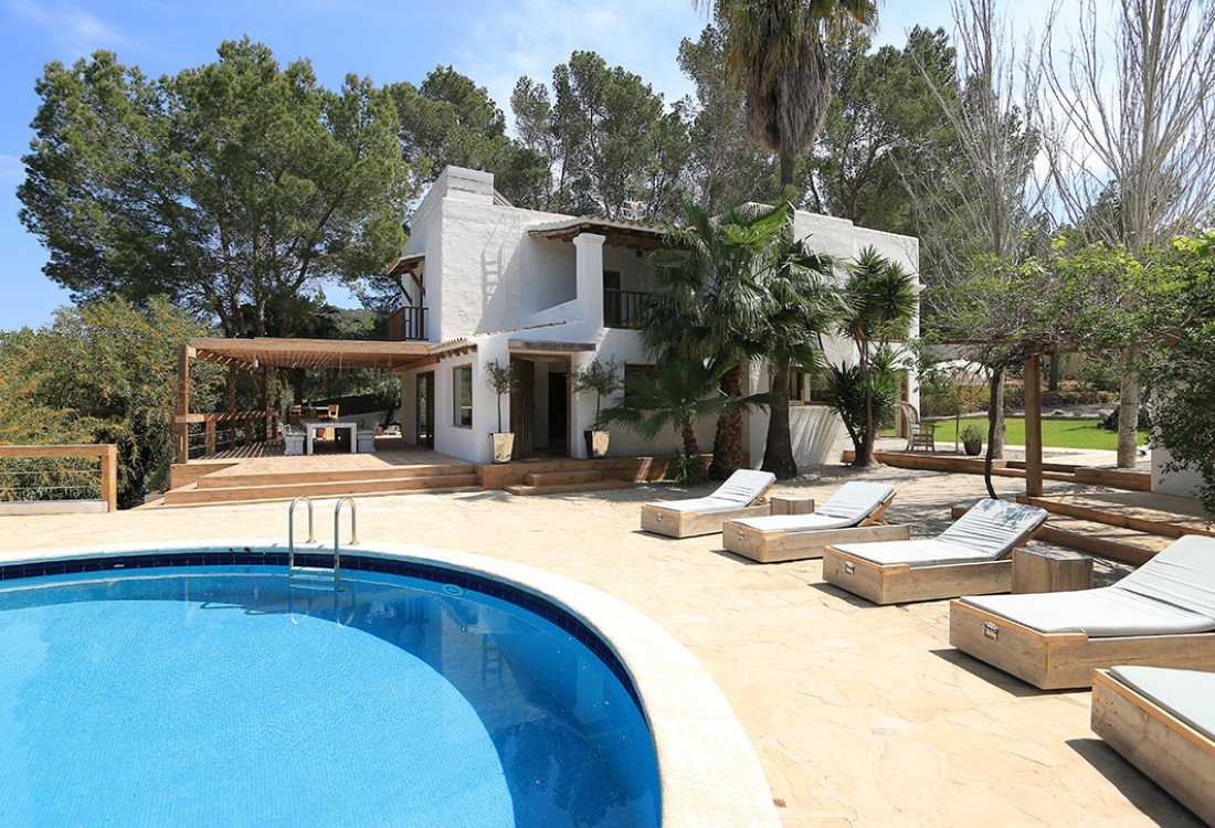 Luxusvilla im ibizenkischen Stil in den Hügeln von Cala Tarida - 3