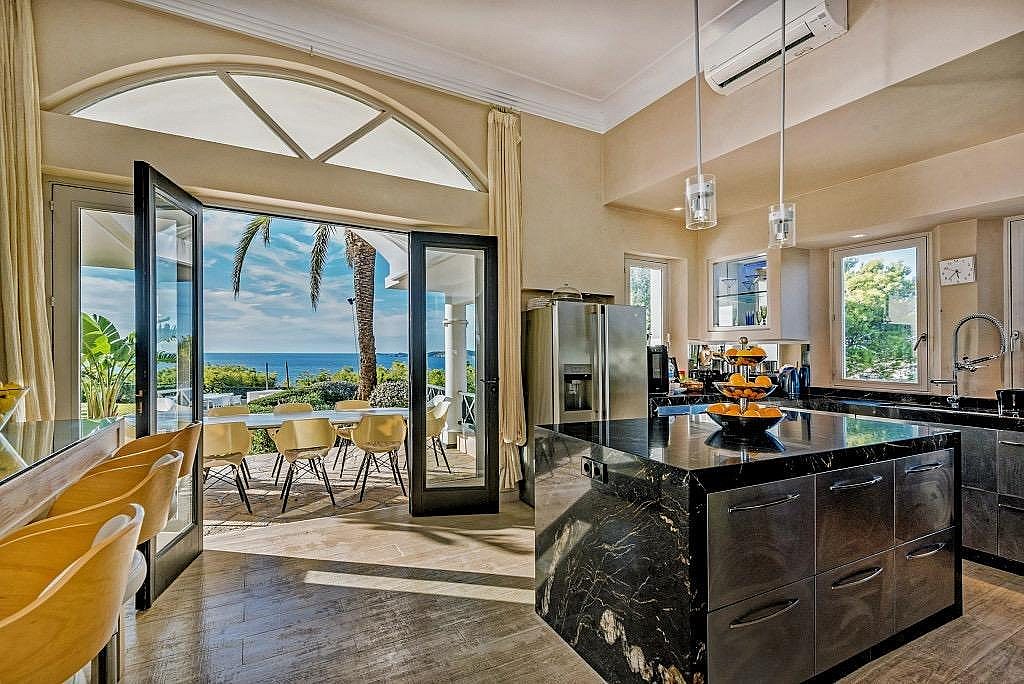 Casa señorial con acceso privado al mar - 3