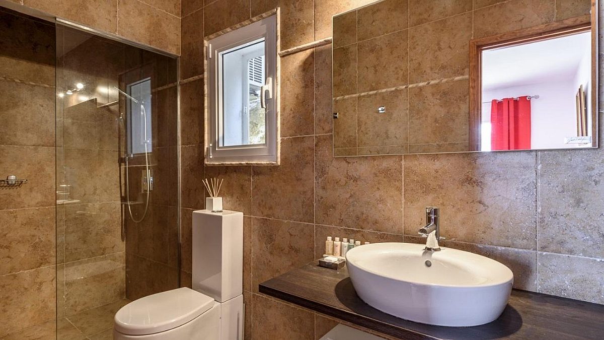 Preciosa villa moderna en las alturas de Es Cubells - 23