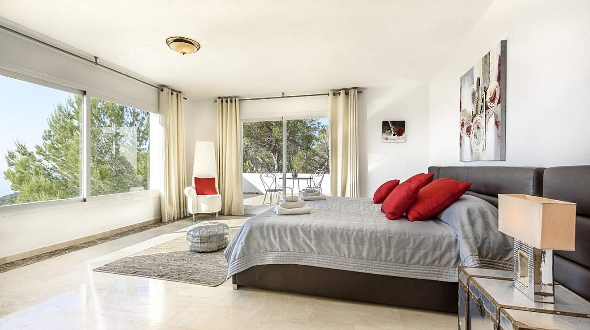 Preciosa villa moderna en las alturas de Es Cubells - 3