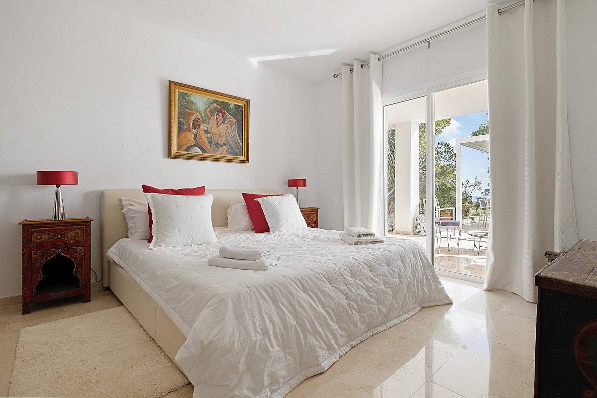 Preciosa villa moderna en las alturas de Es Cubells - 20