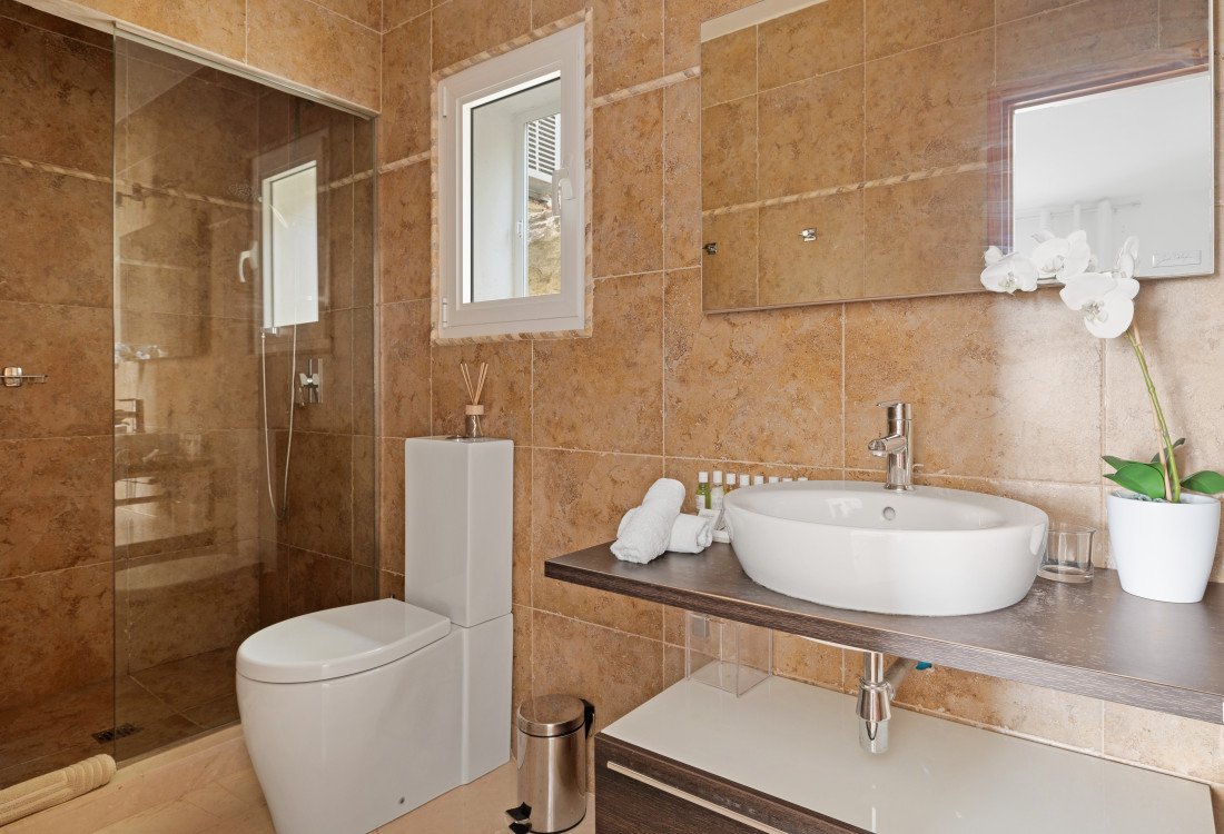 Preciosa villa moderna en las alturas de Es Cubells - 21