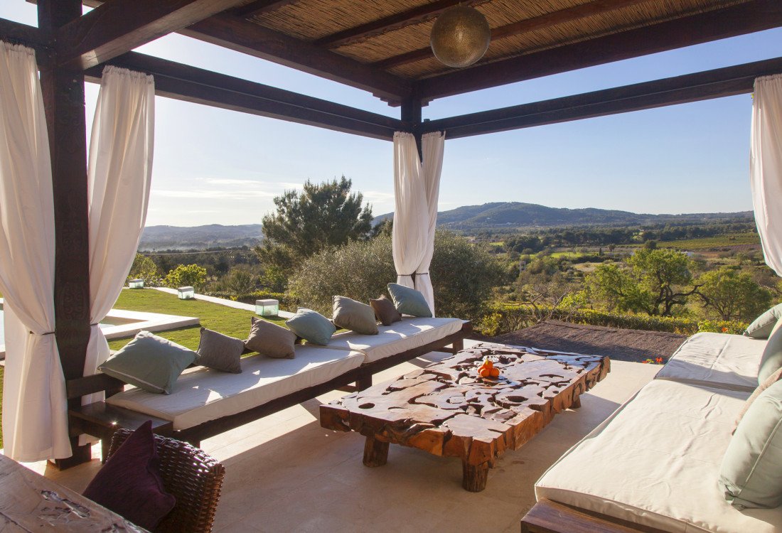 Encantadora finca de 4 dormitorios en el campo de Ibiza - 2