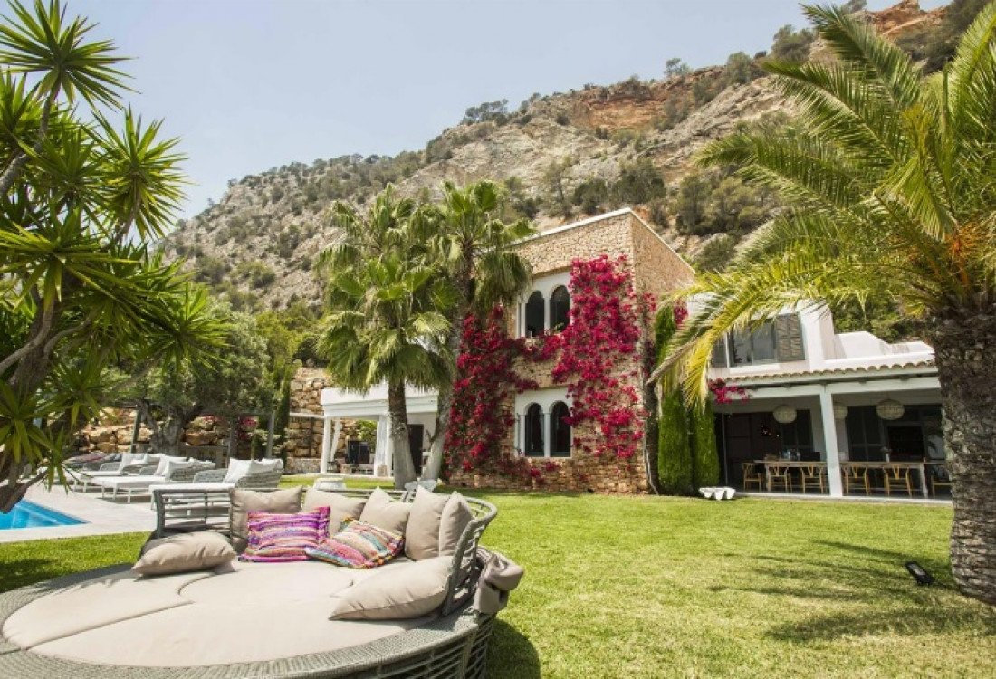 Luxury, charm and style in the south of Ibiza - 2
