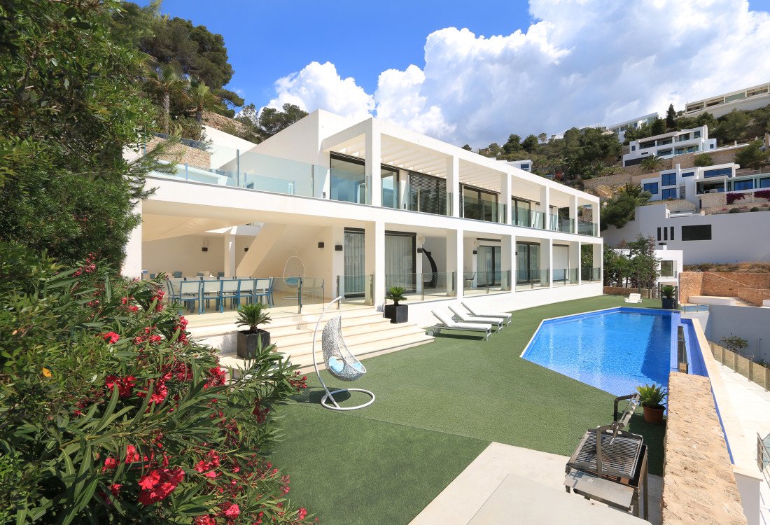 Fantastic minimalist villa in exclusive neigbourhood - 7