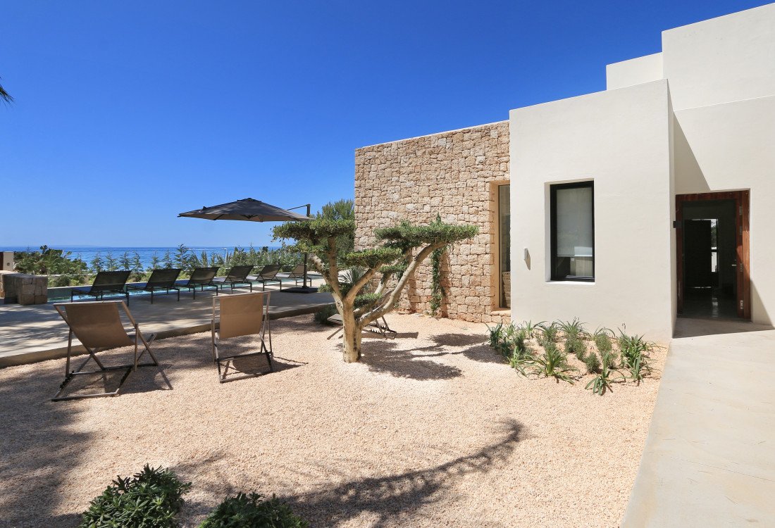 Eine moderne Villa nur wenige Meter vom Meer entfernt - 6