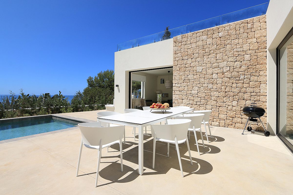 Eine moderne Villa nur wenige Meter vom Meer entfernt - 9