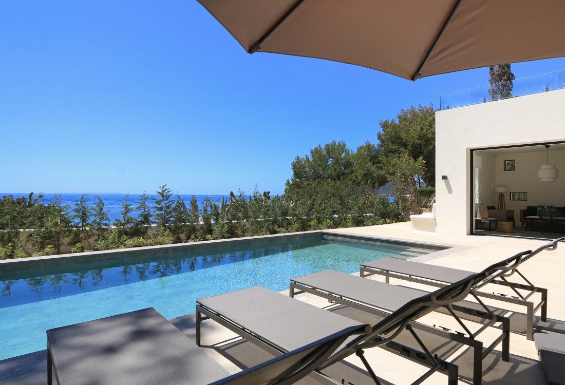 Eine moderne Villa nur wenige Meter vom Meer entfernt - 7