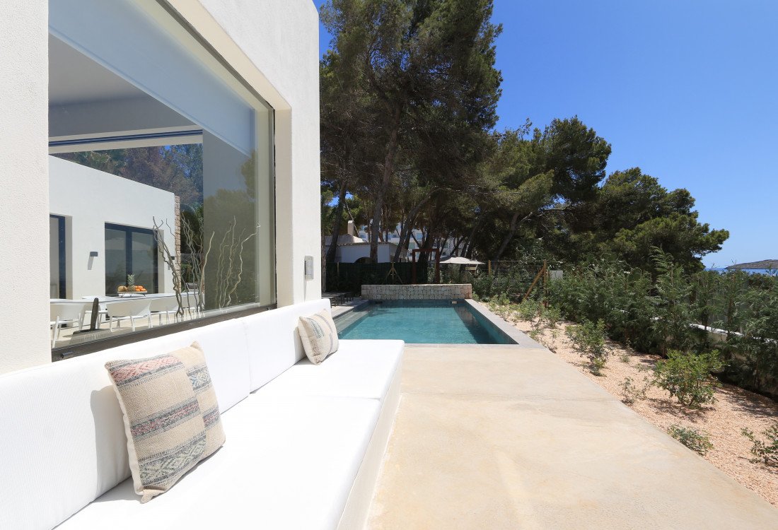 Eine moderne Villa nur wenige Meter vom Meer entfernt - 12