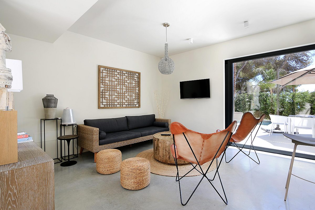 Eine moderne Villa nur wenige Meter vom Meer gebaut - 8