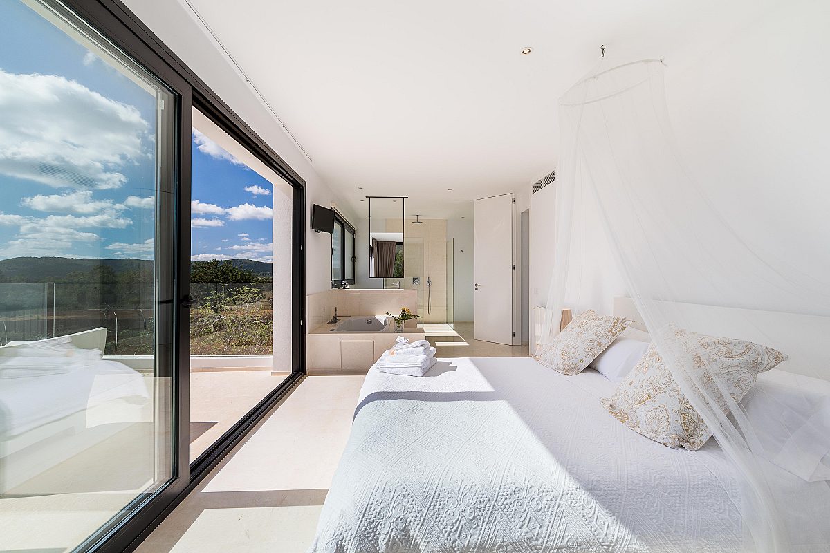 Villa de arquitectura moderna en la carretera de Sant Joan - 27