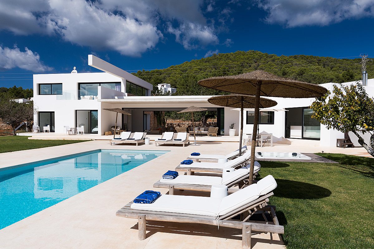 Villa de arquitectura moderna en la carretera de Sant Joan - 12