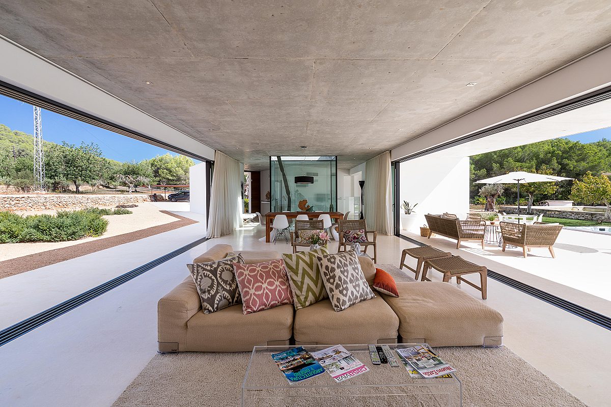 Villa de arquitectura moderna en la carretera de Sant Joan - 18