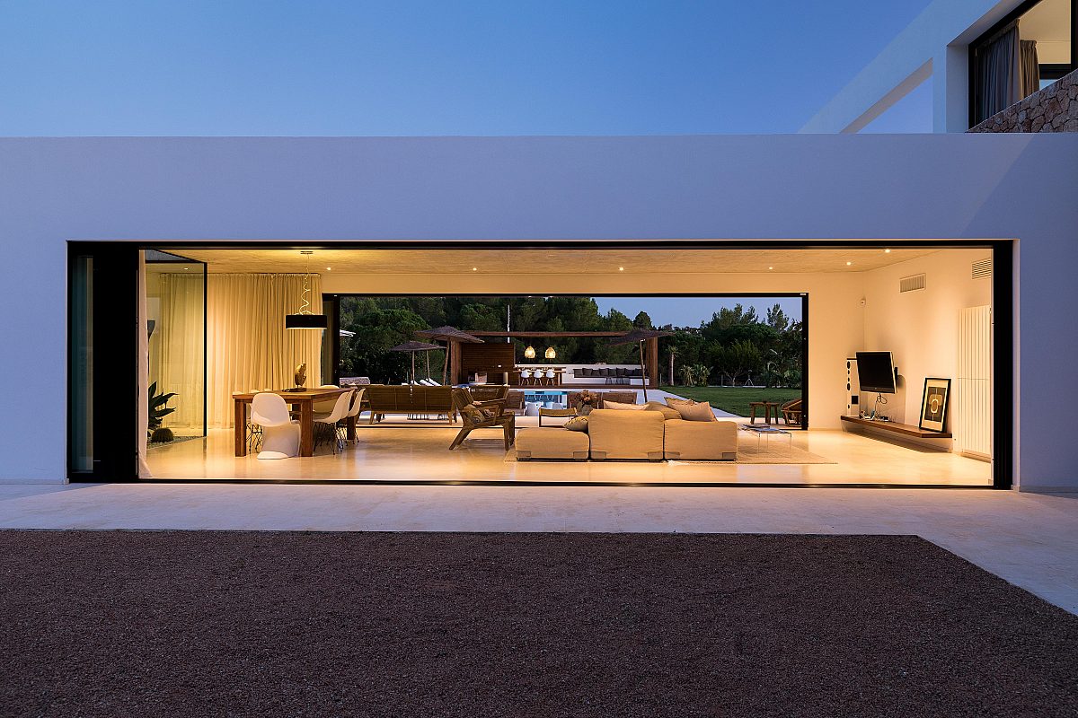 Villa de arquitectura moderna en la carretera de Sant Joan - 19