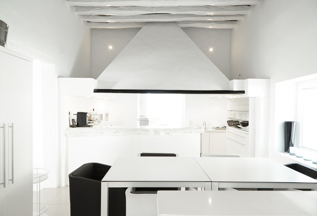 High-end Ibizan luxury in Cap Martinet - 10
