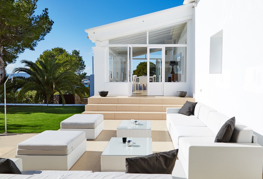High-end Ibizan luxury in Cap Martinet - 3