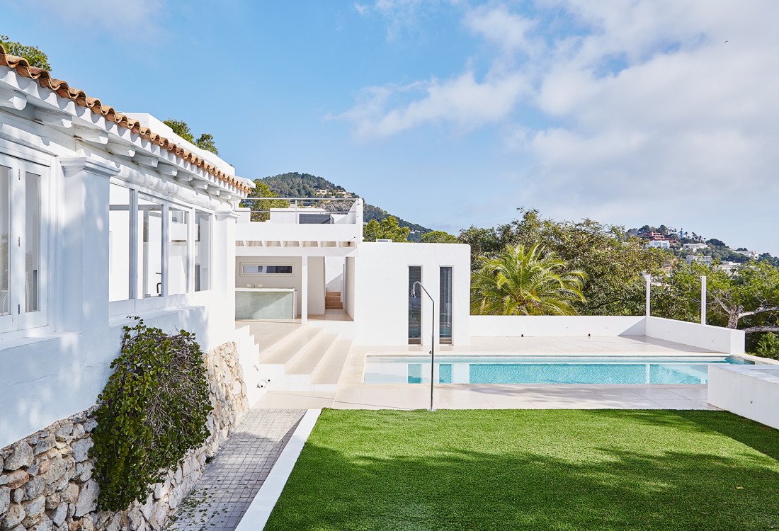 High-end Ibizan luxury in Cap Martinet - 2