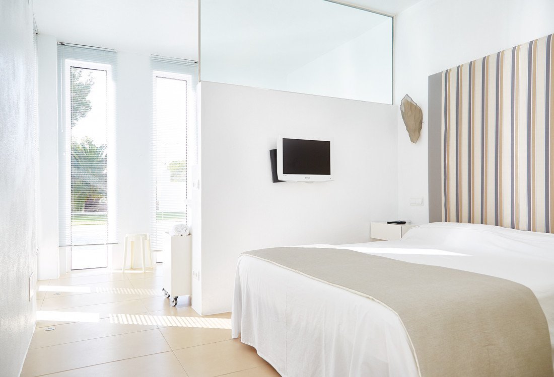High-end Ibizan luxury in Cap Martinet - 15