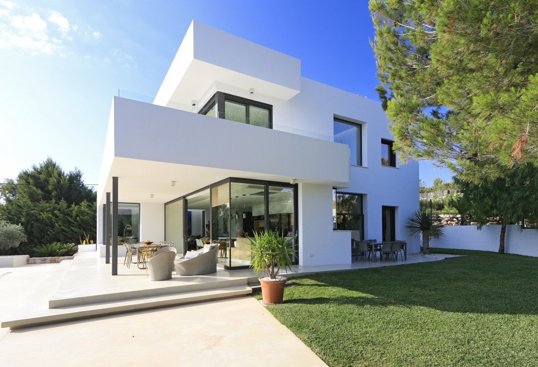 Modernes Familienhaus in Ibizas privilegierter Nachbarschaft - 9