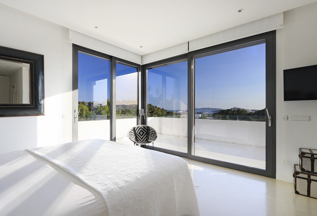 Modernes Familienhaus in Ibizas privilegierter Nachbarschaft - 29