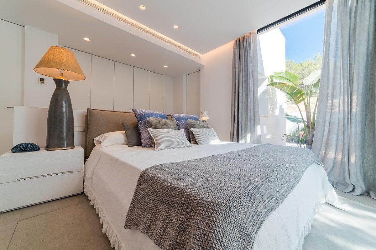 Minimalistic luxury villa in the hills of Sant Josep - 22