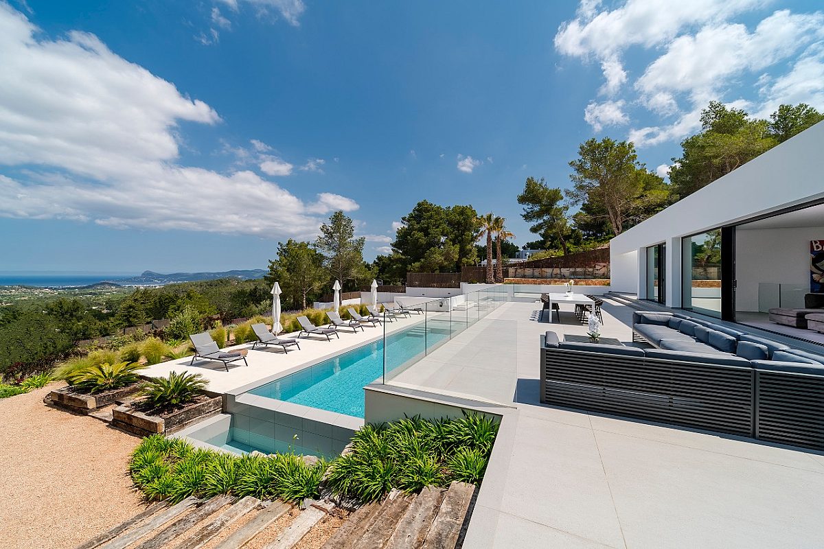 Minimalistic luxury villa in the hills of Sant Josep - 1