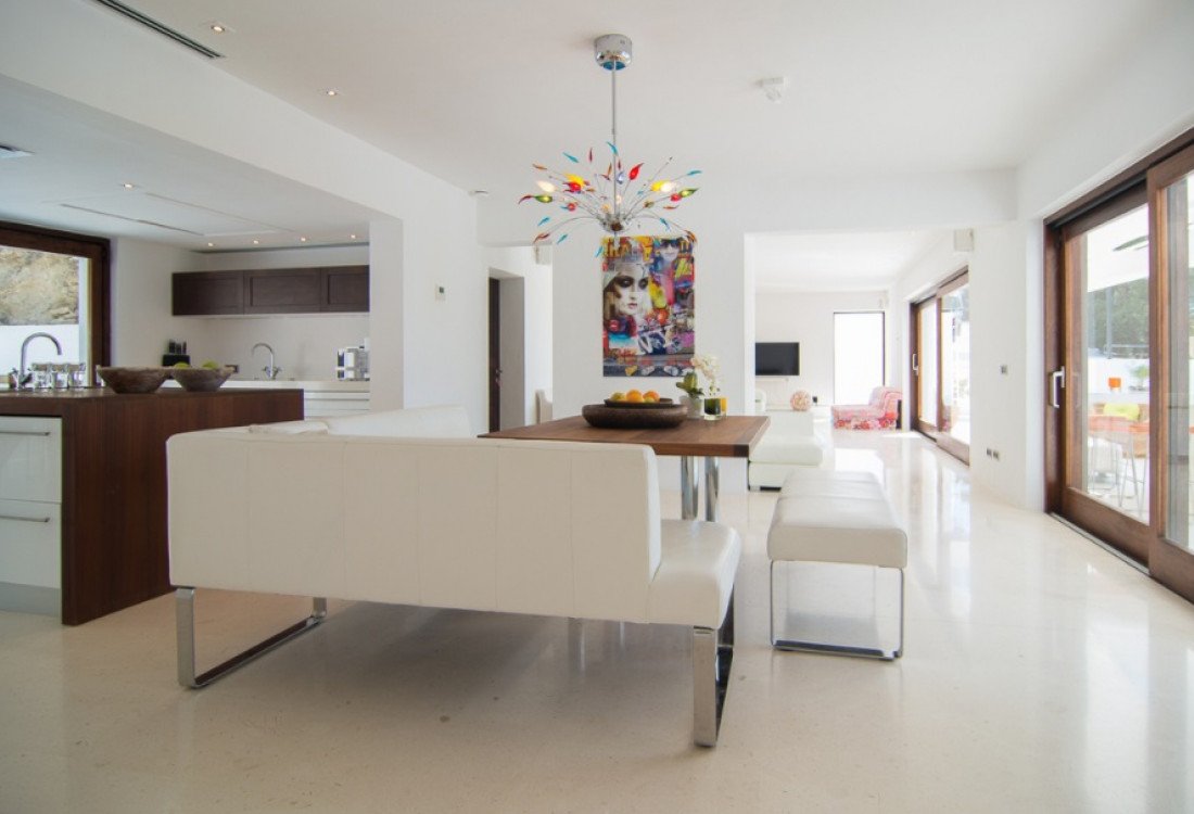 Villa de diseño en la parte alta de Cala Tarida - 10