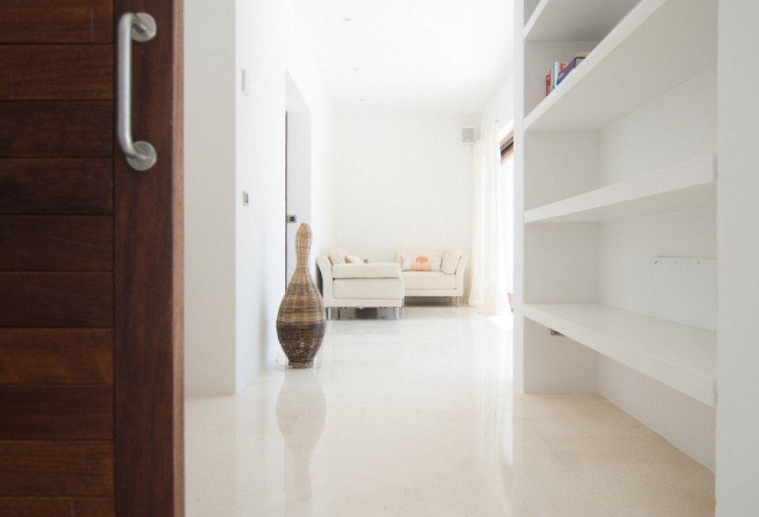 Villa de diseño en la parte alta de Cala Tarida - 15