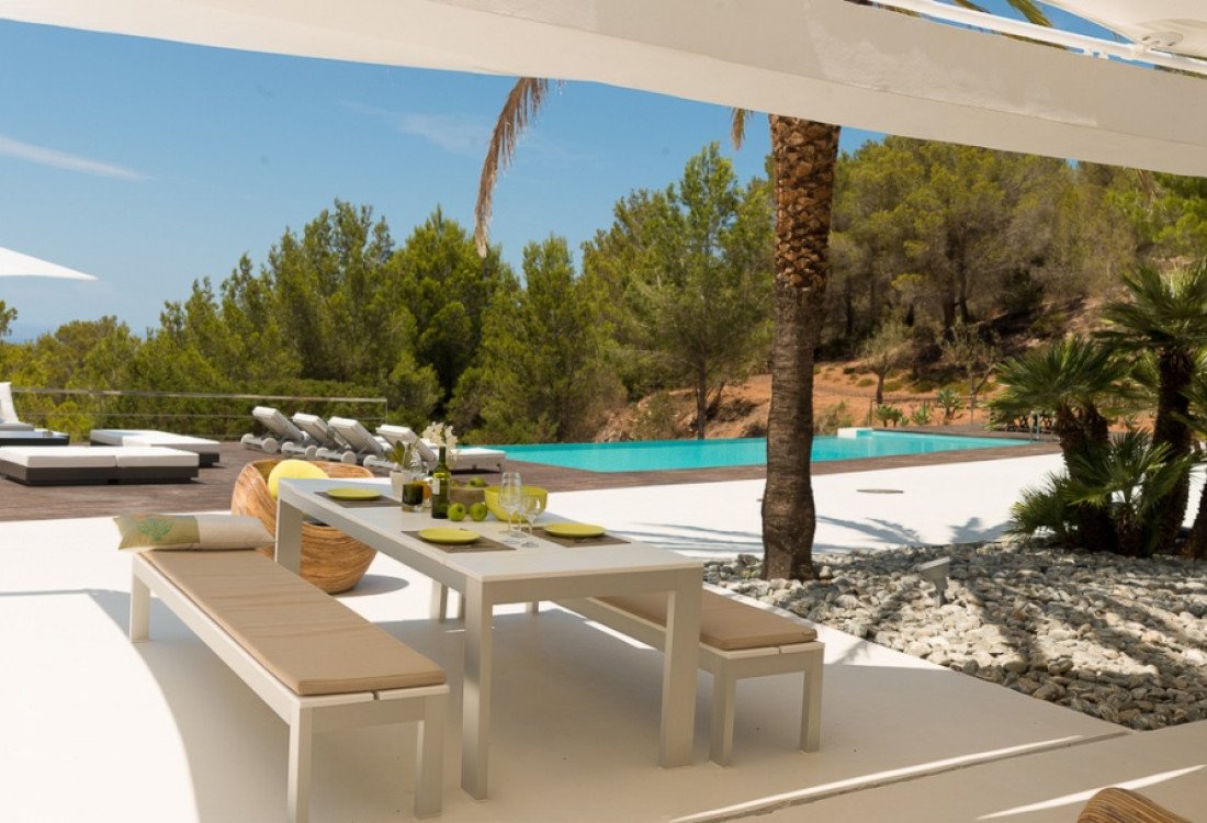 Villa de diseño en la parte alta de Cala Tarida - 3