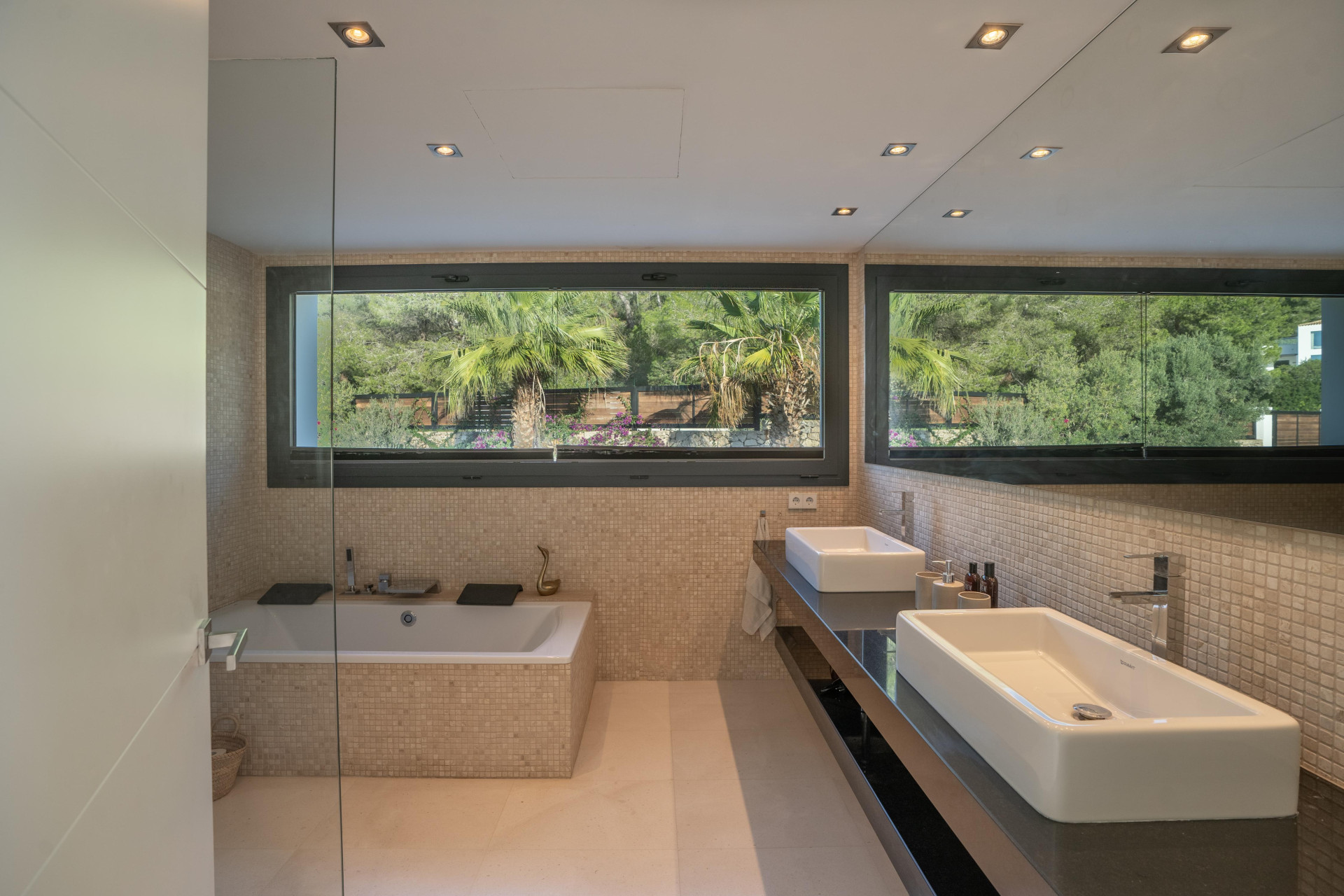 Villa privada rodeada de naturaleza con vistas panorámicas - 20