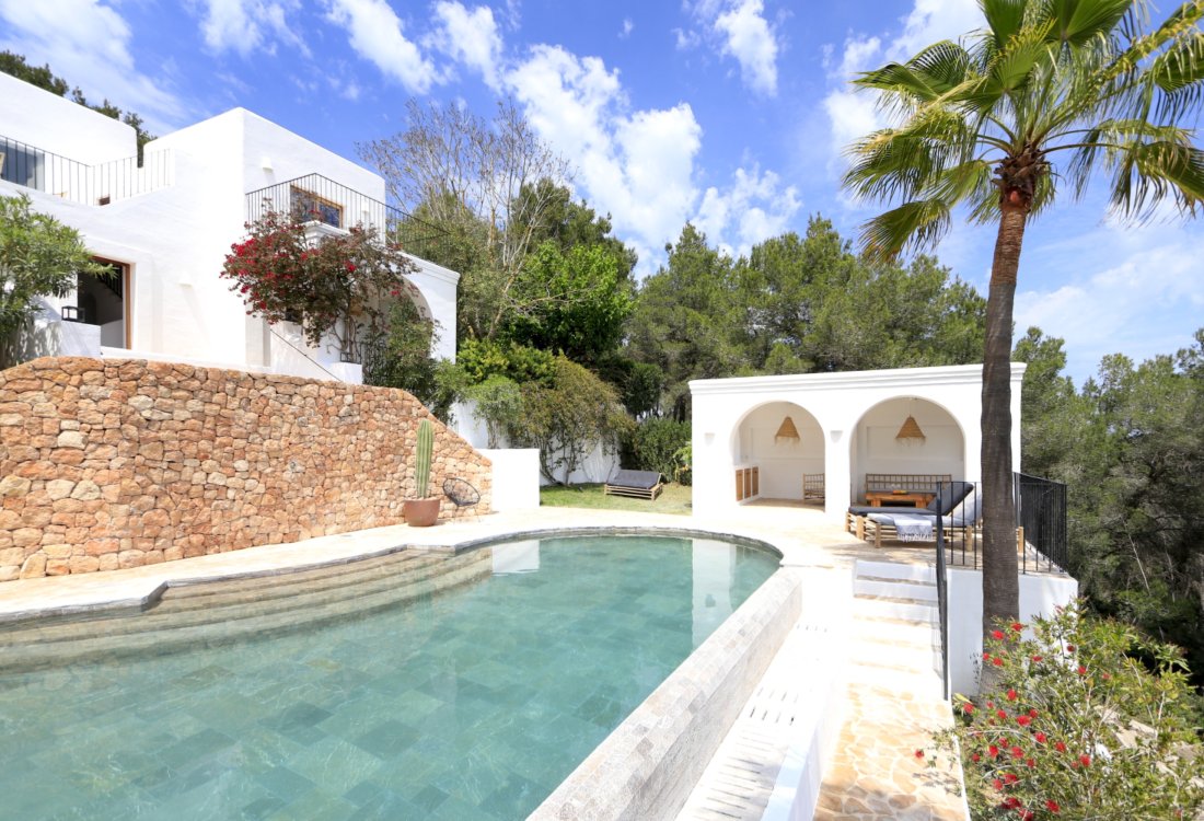 Genuine Ibizan property in Santa Gertrudis - 14