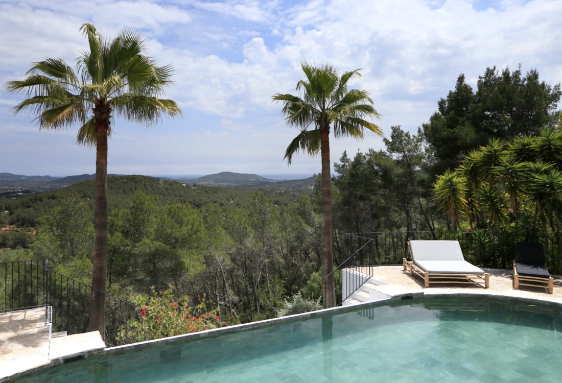 Genuine Ibizan property in Santa Gertrudis - 13