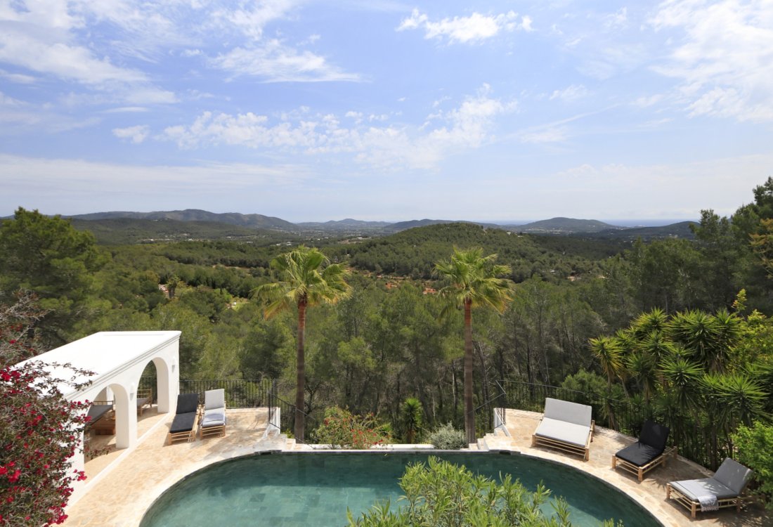 Genuine Ibizan property in Santa Gertrudis - 8