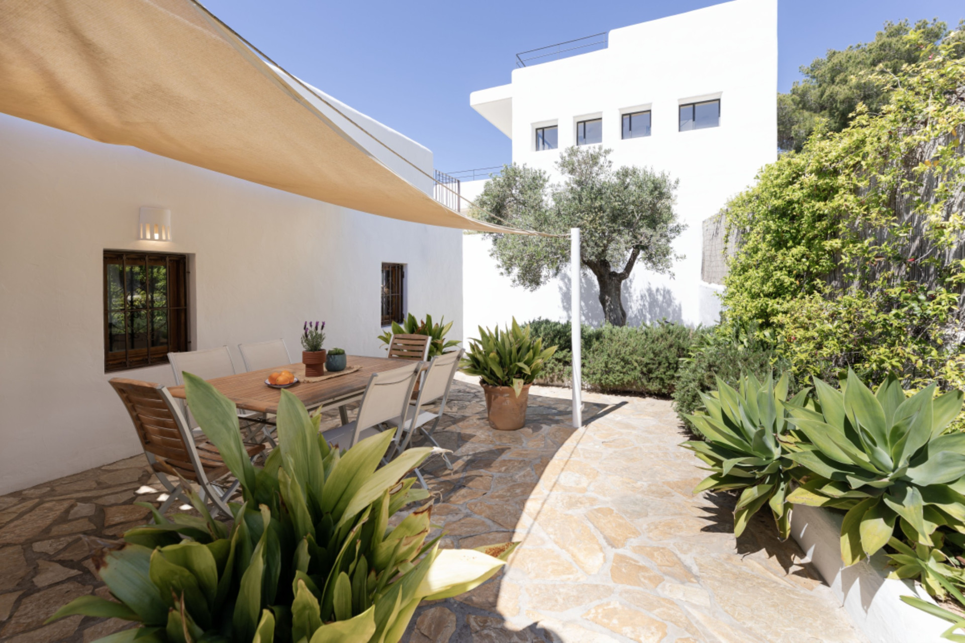 Casa urbana renovada en Jesús - 20