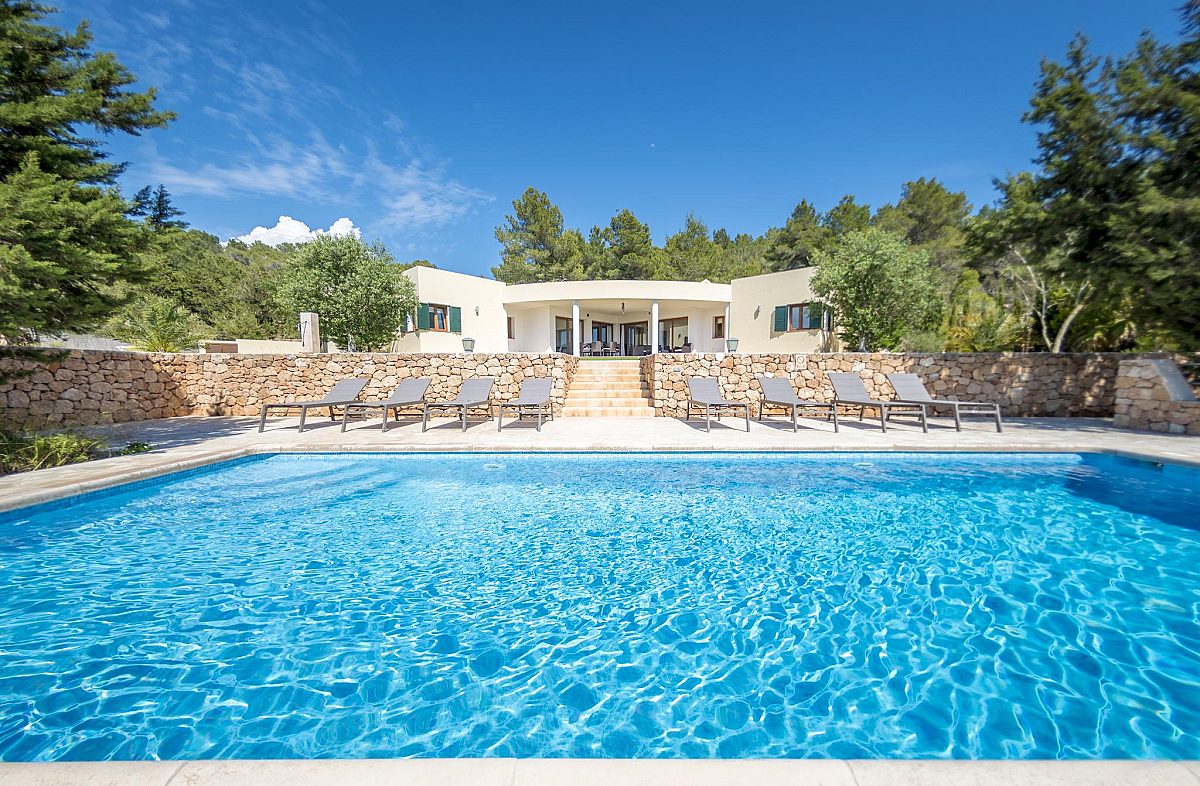 Geräumiges Ferienhaus im Dorf Sant Josep - 1