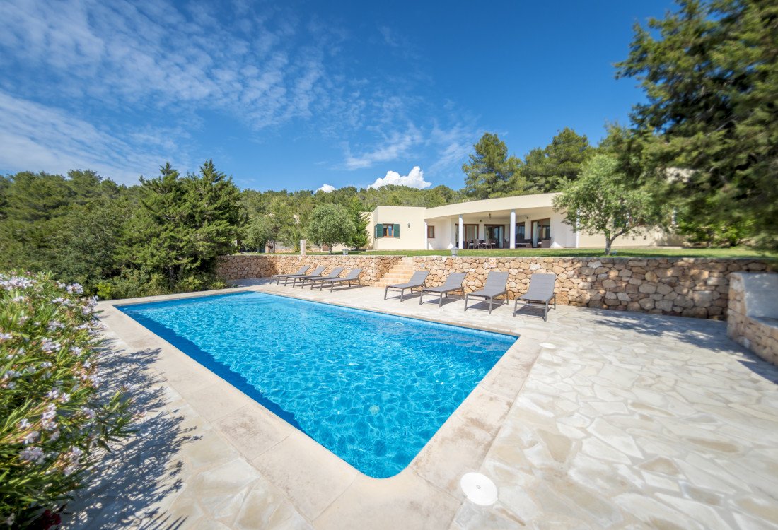 Espaciosa casa de vacaciones en el pueblo de Sant Josep - 4