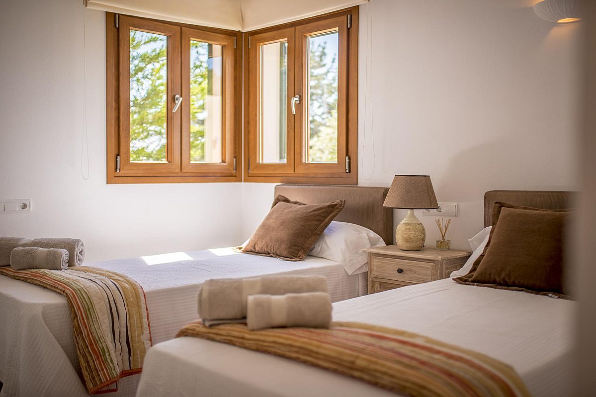 Geräumiges Ferienhaus im Dorf Sant Josep - 19