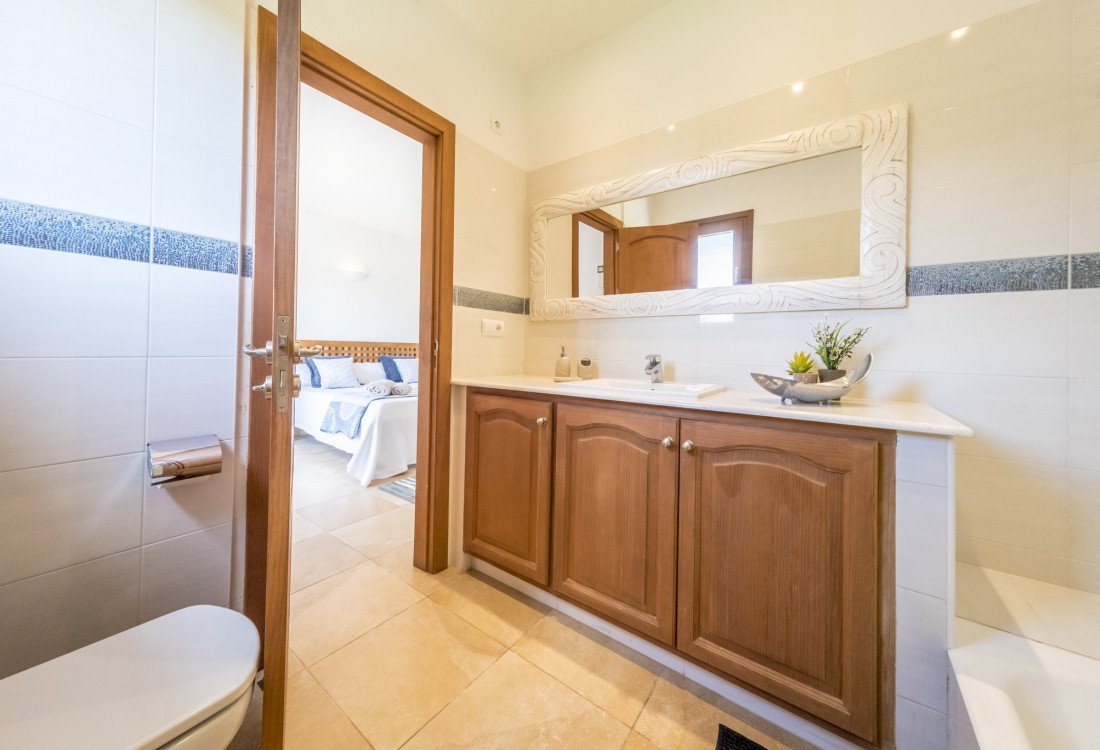 Espaciosa casa de vacaciones en el pueblo de Sant Josep - 28
